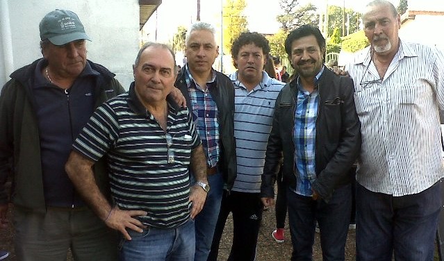 Se lanzó Terrizano y compite contra el Ronco