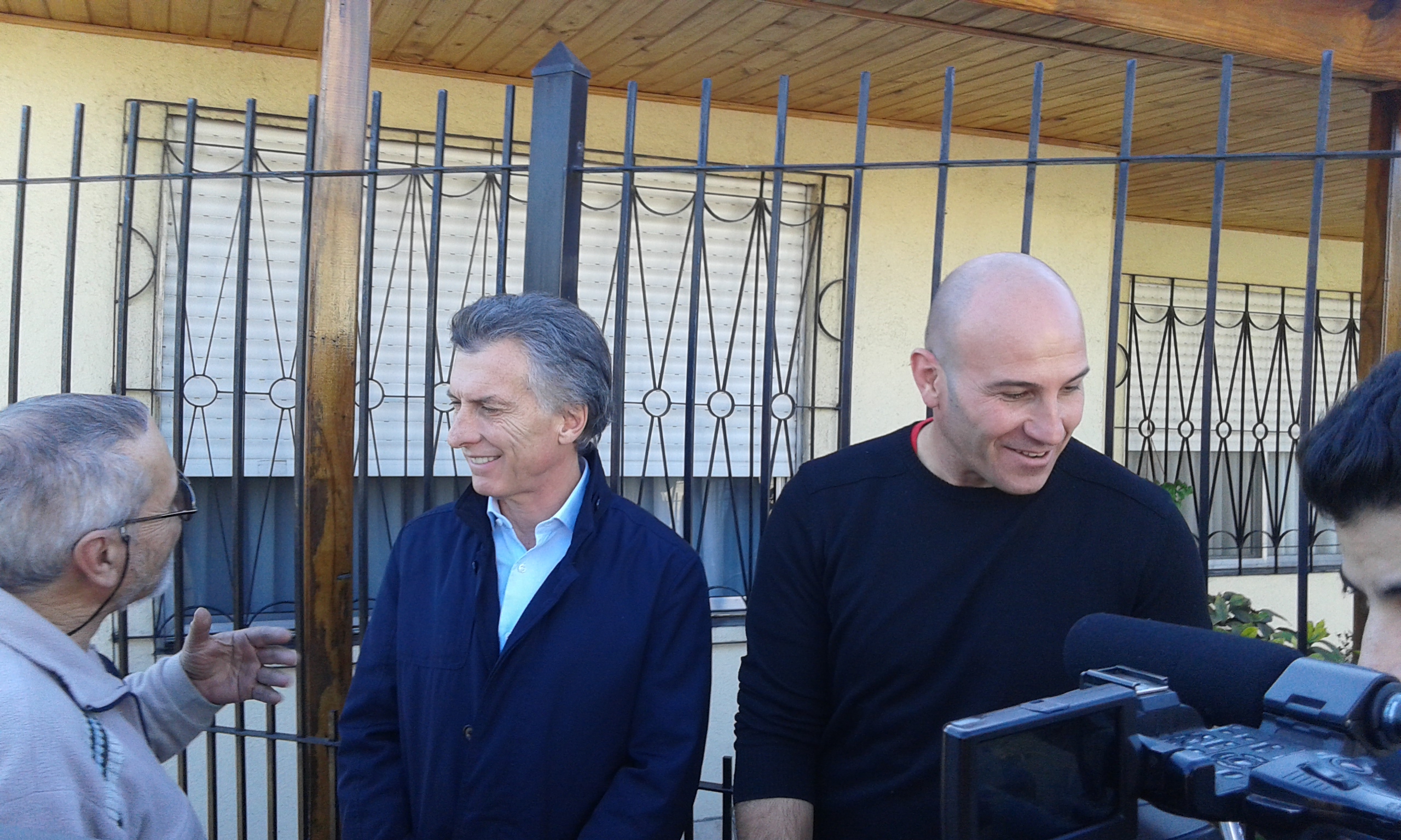 Macri en Bernal Oeste junto a Martiniano Molina