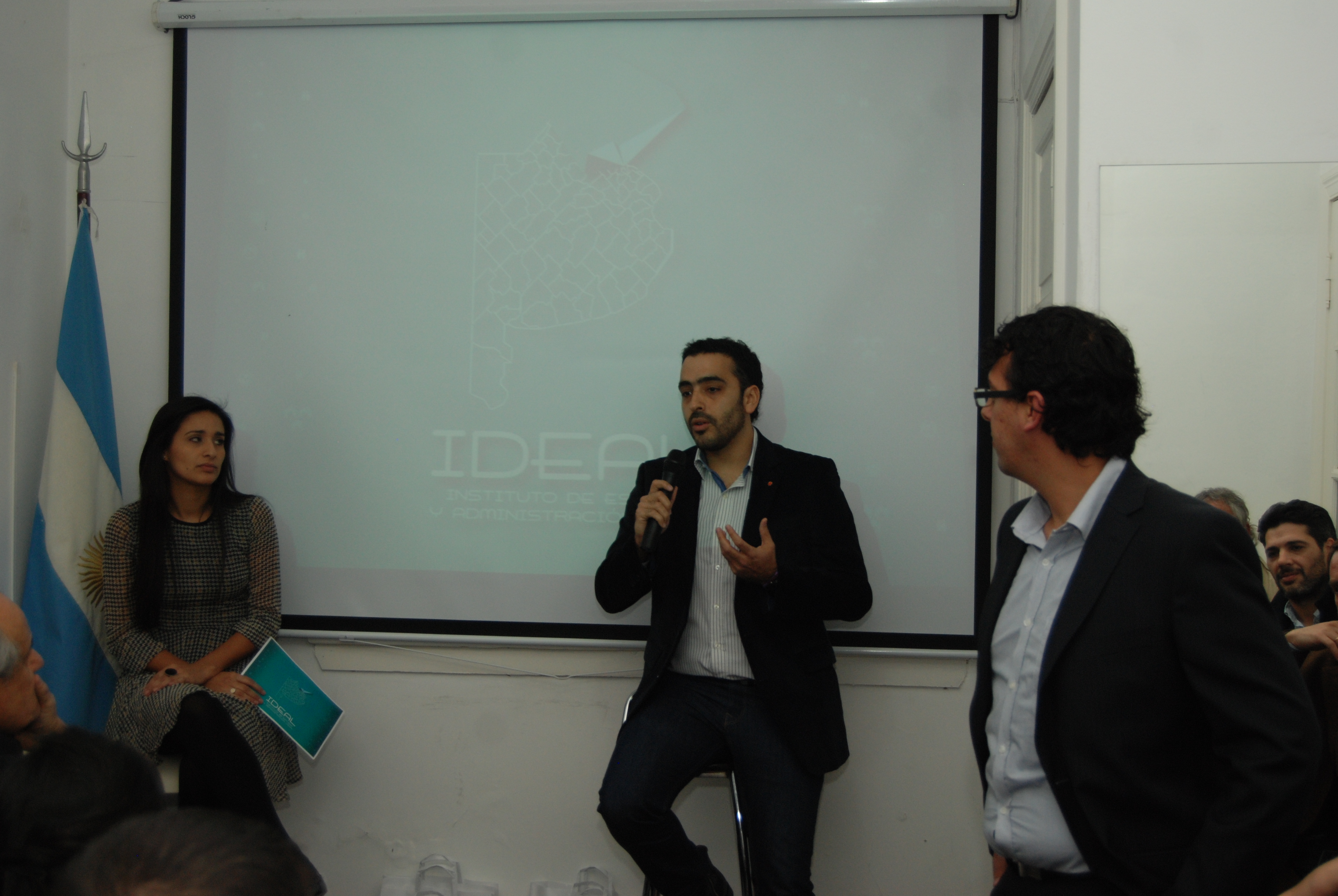 Se presentó el instituto de estudio y administración local