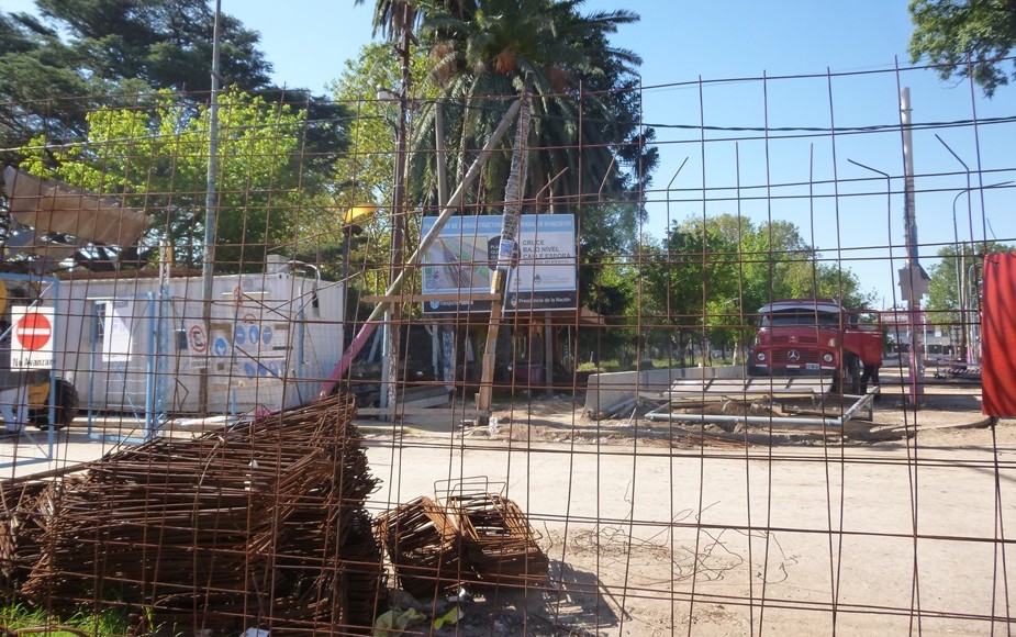 Alba “Estamos apuntando a que en octubre tengamos el bajo vías de Bernal habilitado”