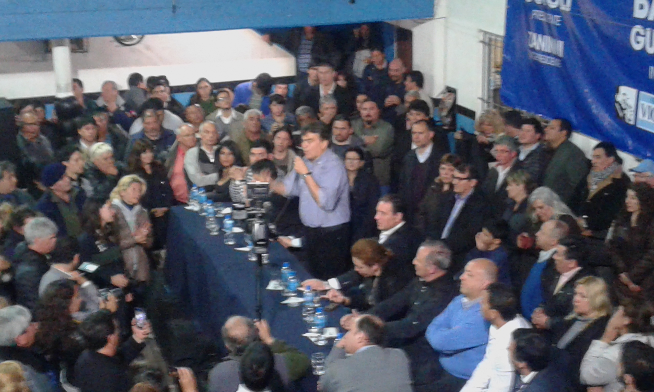 Nerviosos por la unidad