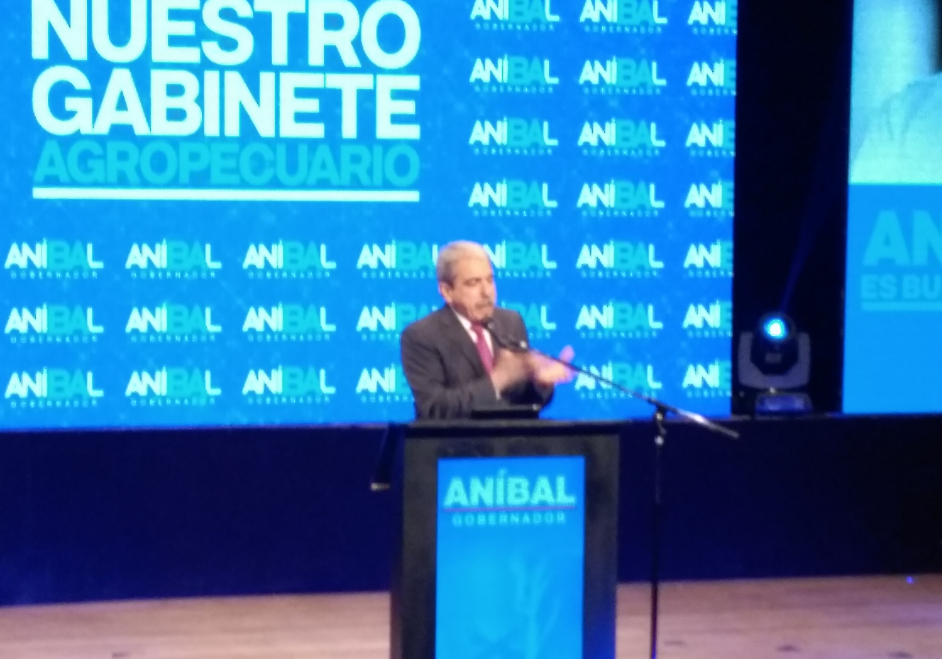 Quilmeños en el acto de Aníbal