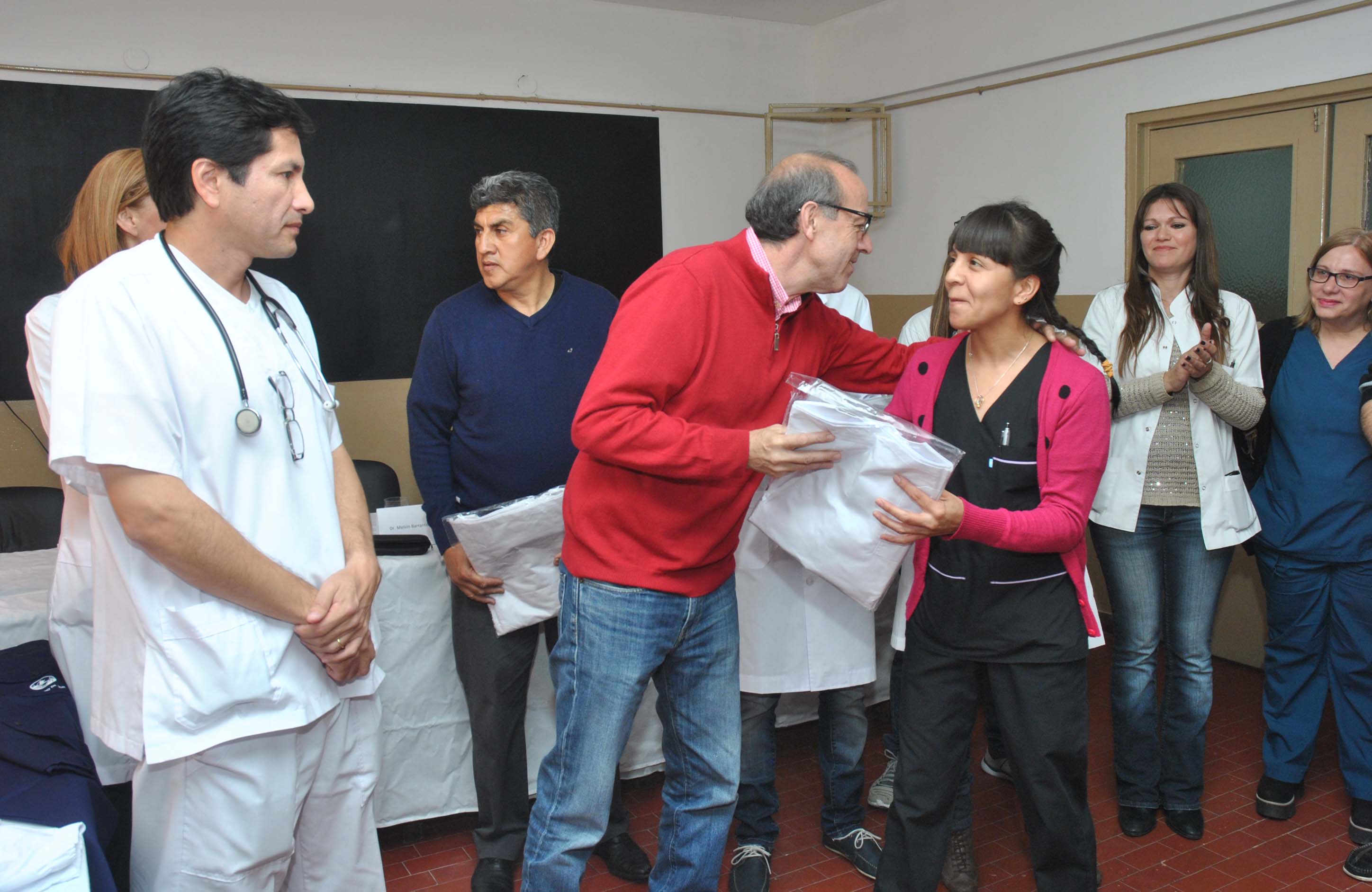 Equipos e insumos para el Hospital Oller
