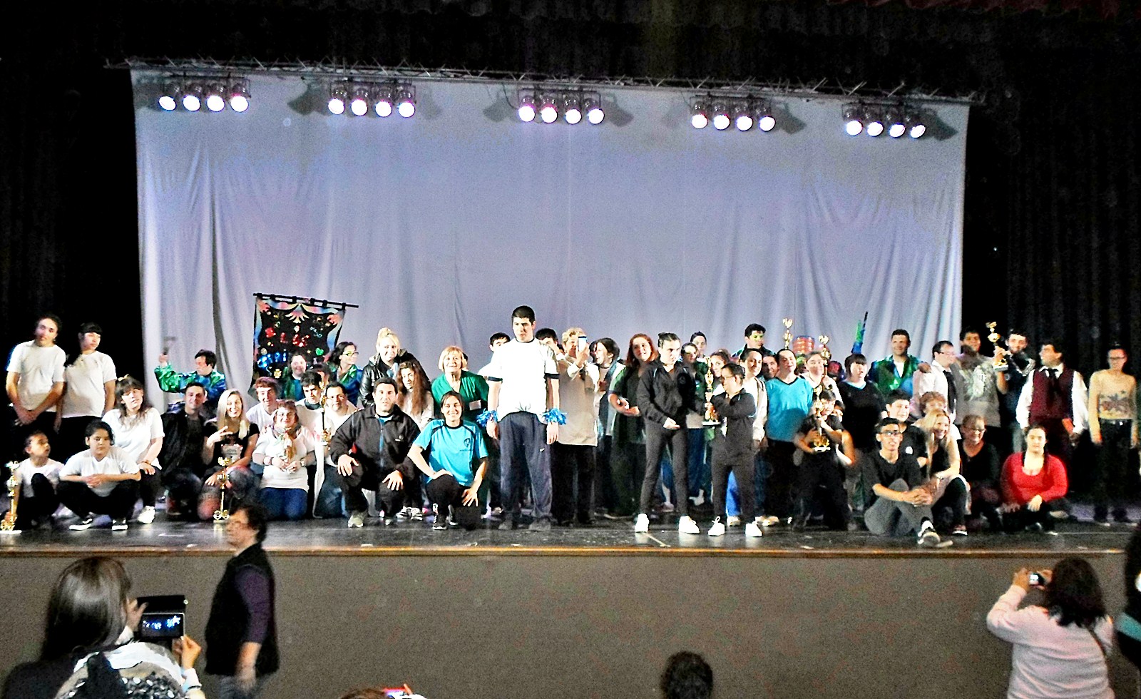 Encuentro de gimnasia y danzas especiales