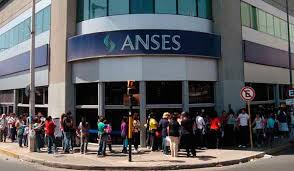 Armella manda a allanar ANSES