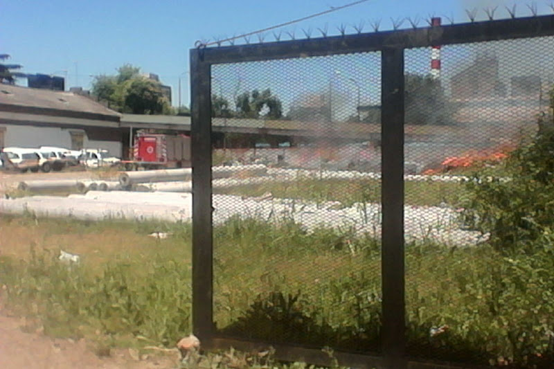Sospechan de incendio intencional