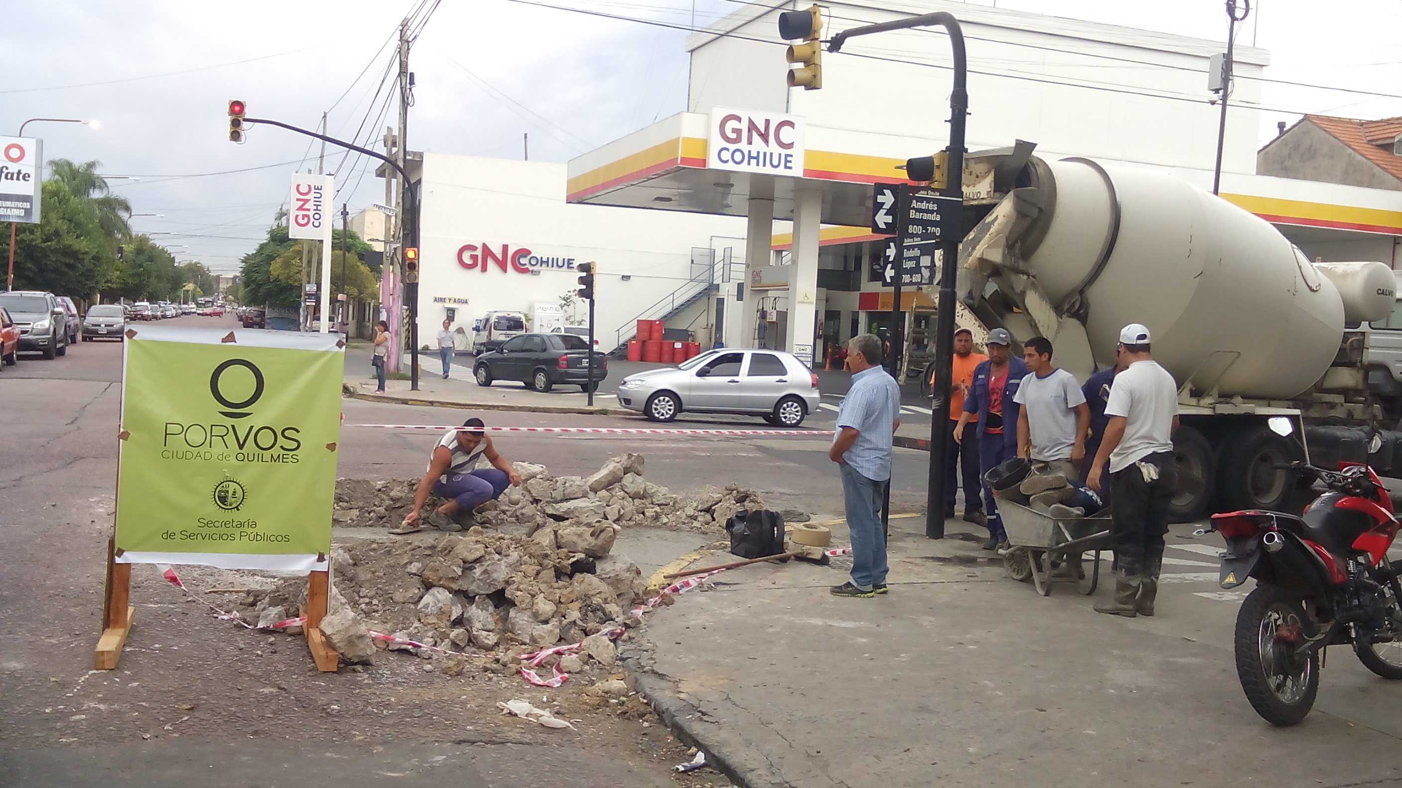 Arrancó el bacheo