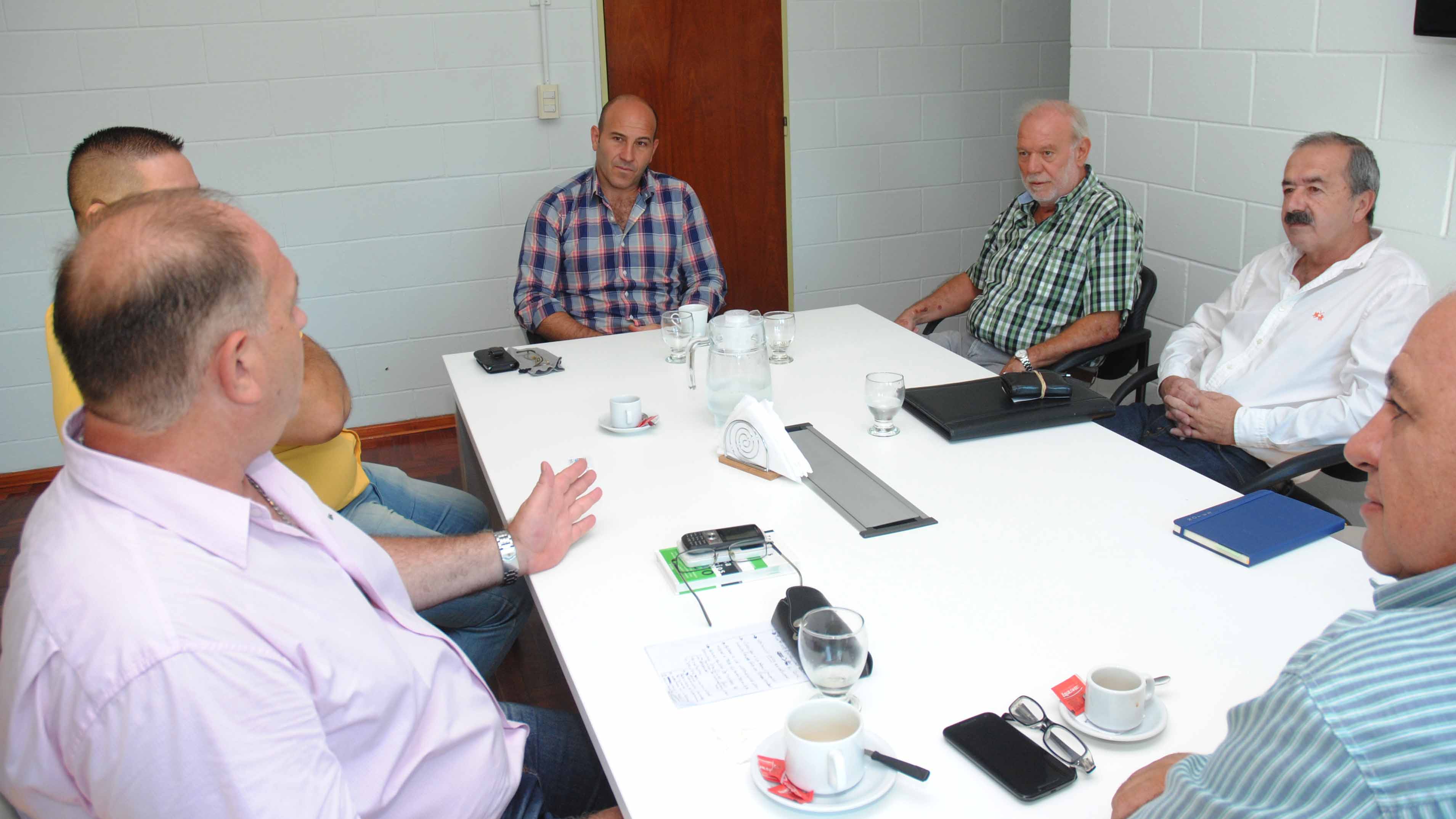 Molina con la Cámara de Comercio de Ezpeleta y AEPUQ