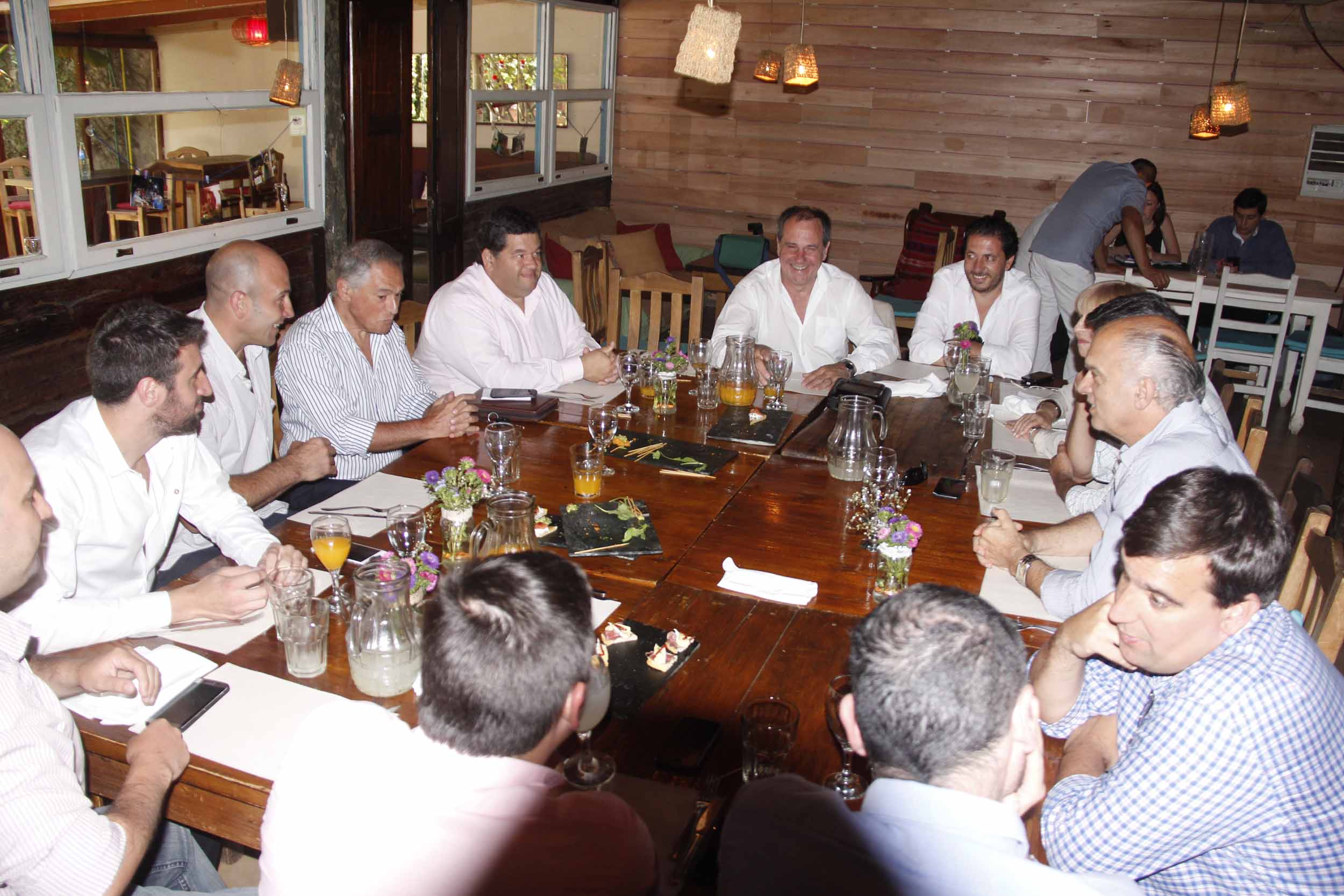 Cumbre de Cambiemos en Quilmes