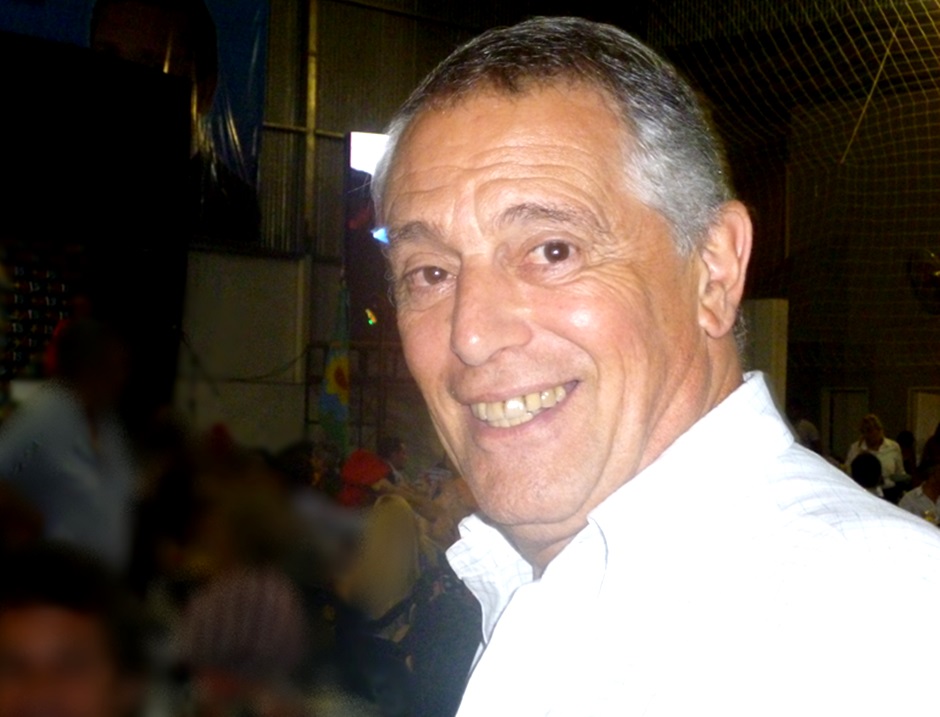 Schiavo embajador local ante la provincia