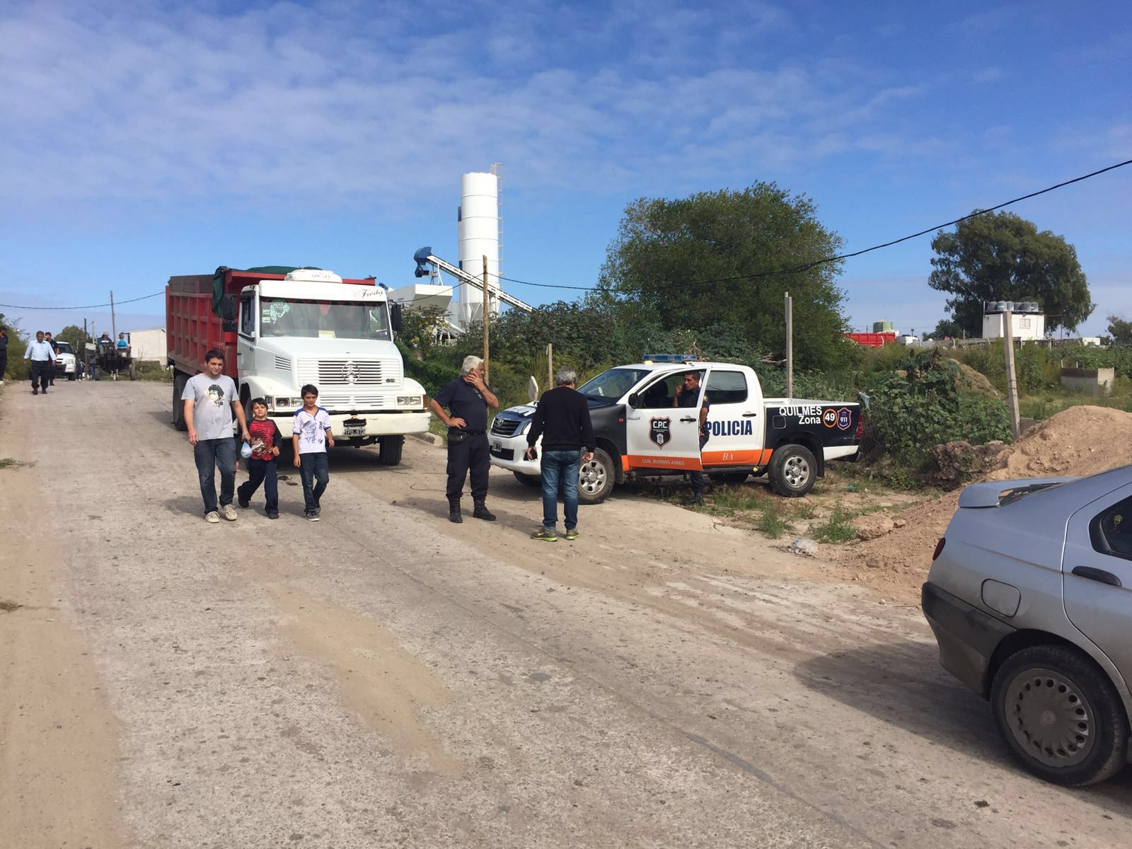 Secuestran e infraccionan camiones por vuelcos clandestinos
