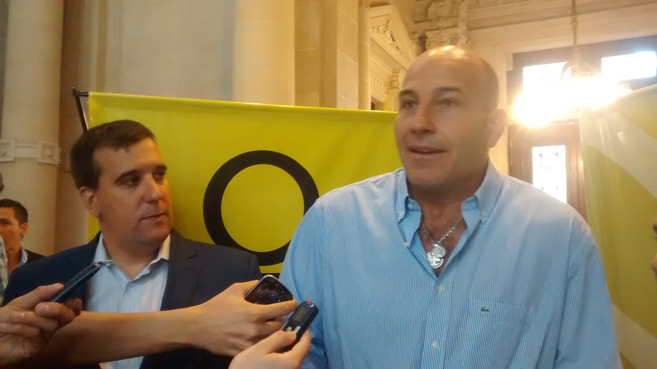 Sterli “se viene una gestión totalmente diferente y más profesional”