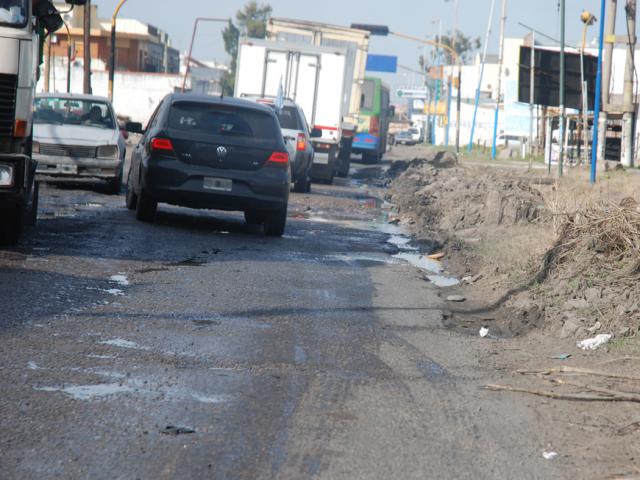 Dejan de circular colectivos por Camino Gral. Belgrano