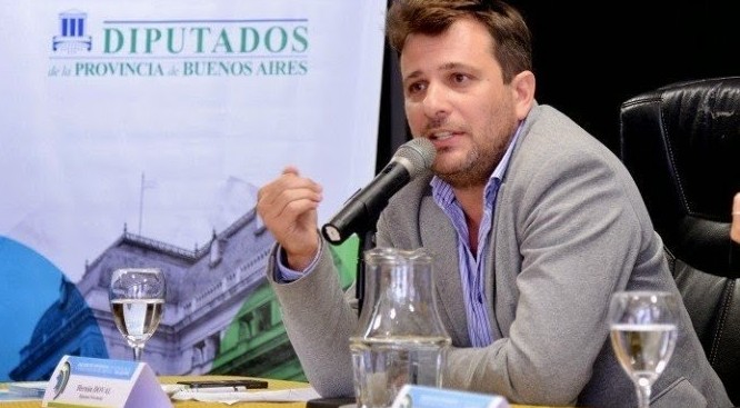 Doval: “Hay una actitud caprichosa de Ferraresi”