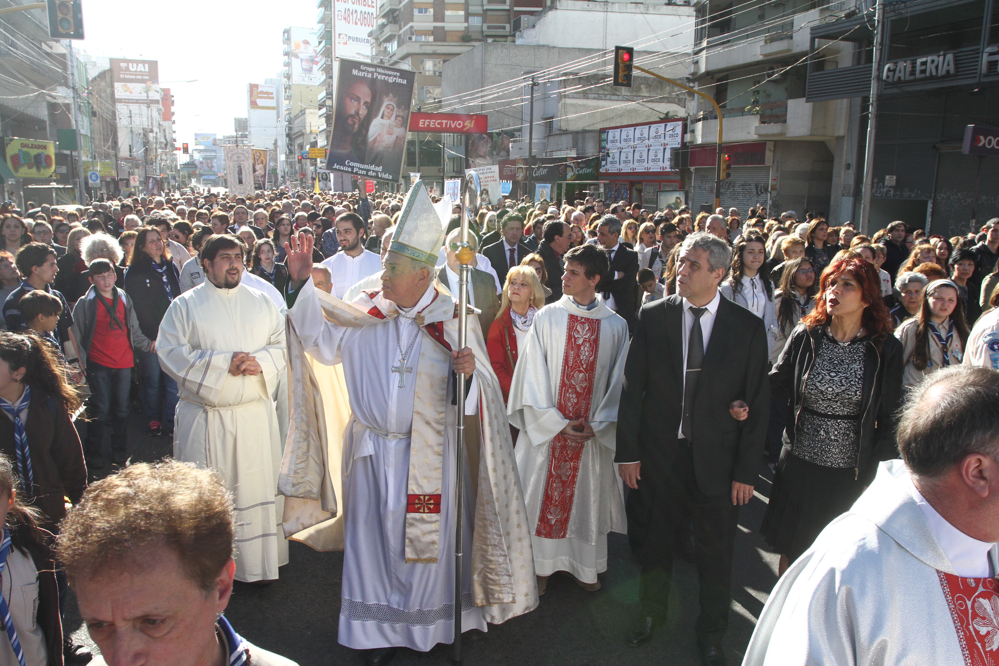 Miles de vecinos participaron de las Fiestas Patronales de Avellaneda