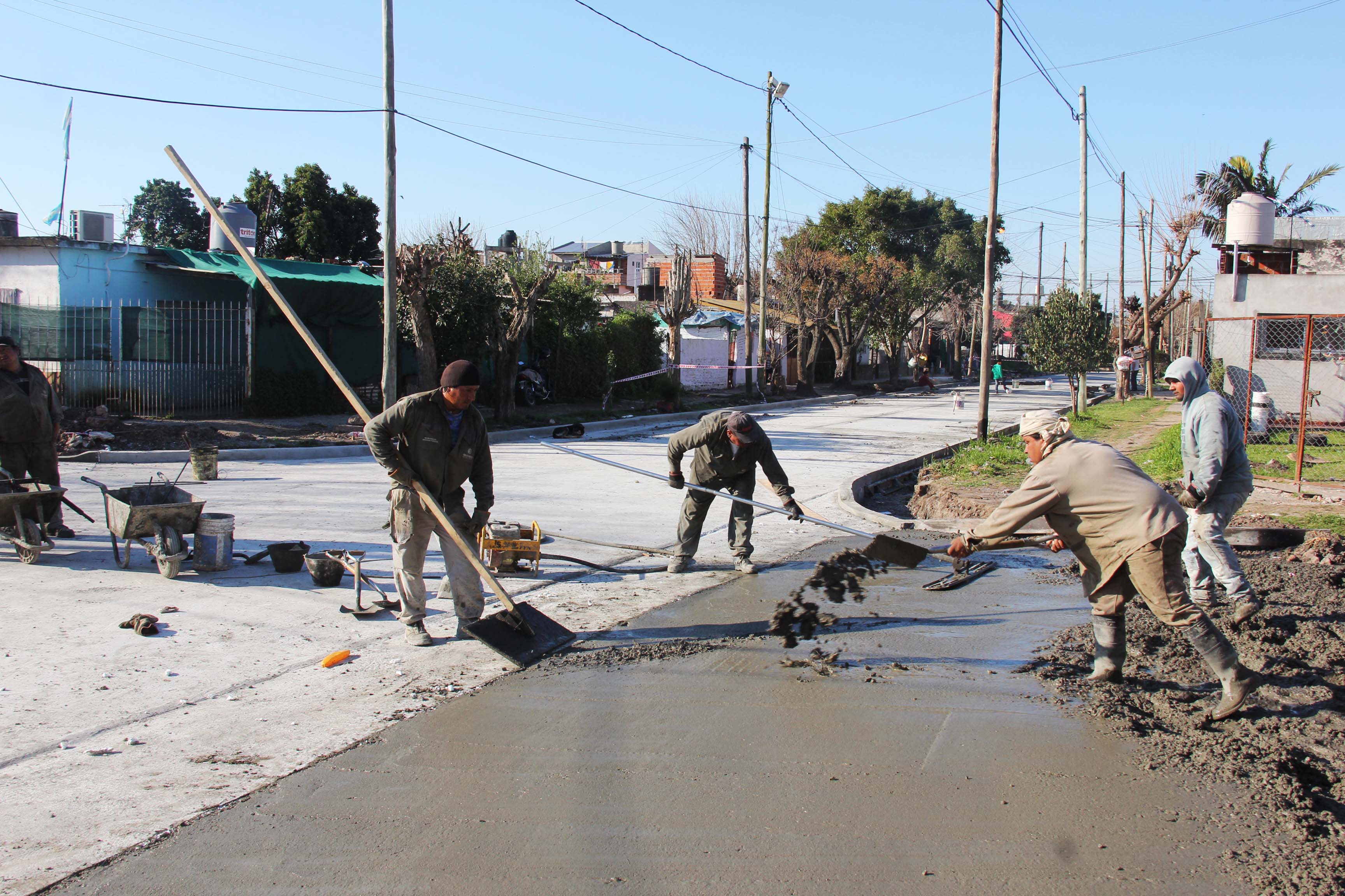 Avanzan obras de pavimento