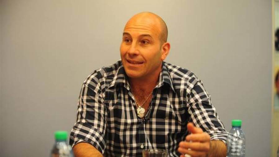 Molina vuelve a modificar su gabinete