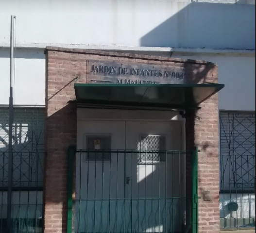 Robo y destrozos en el Jardín 903