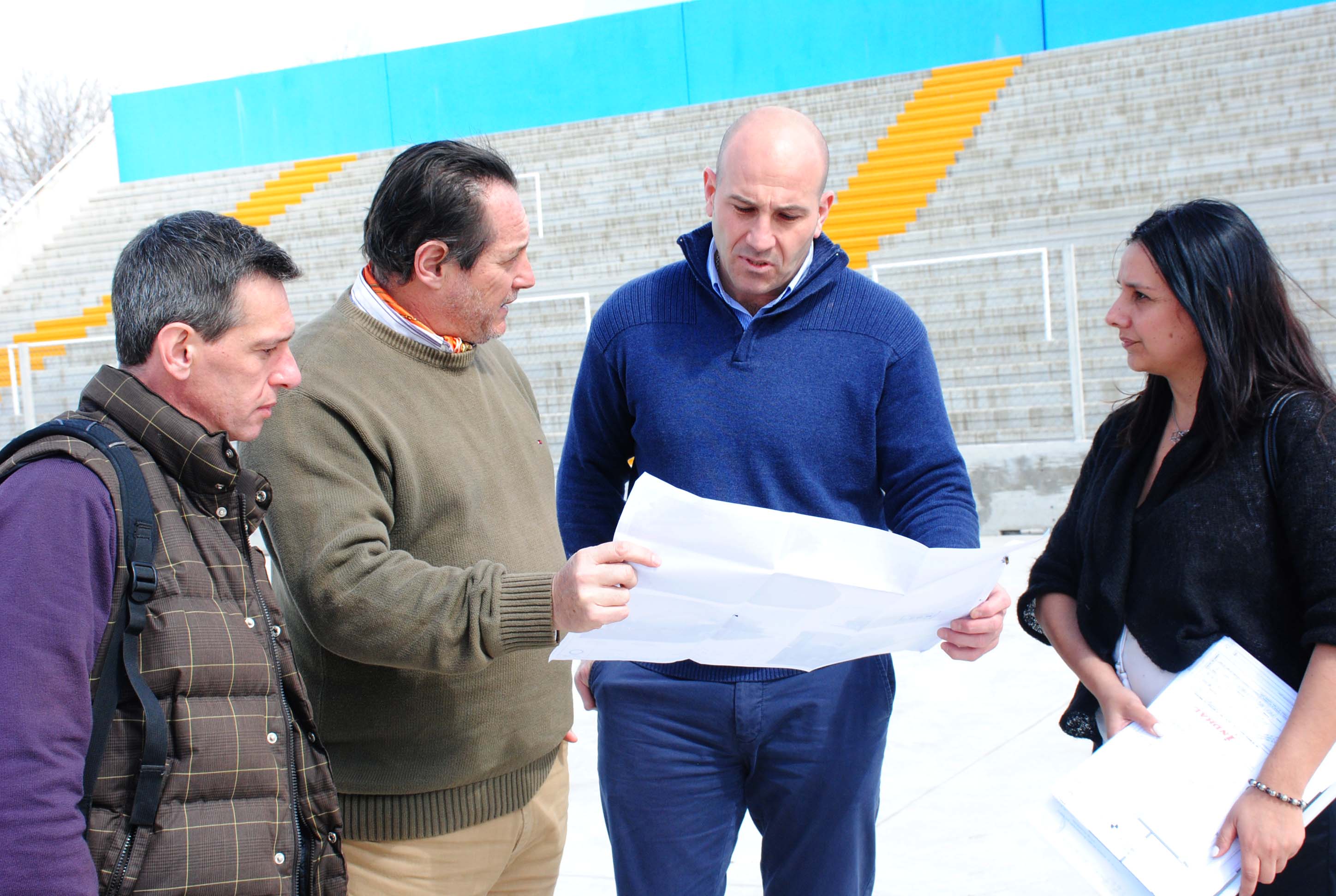 Molina continuará la construcción del microestadio