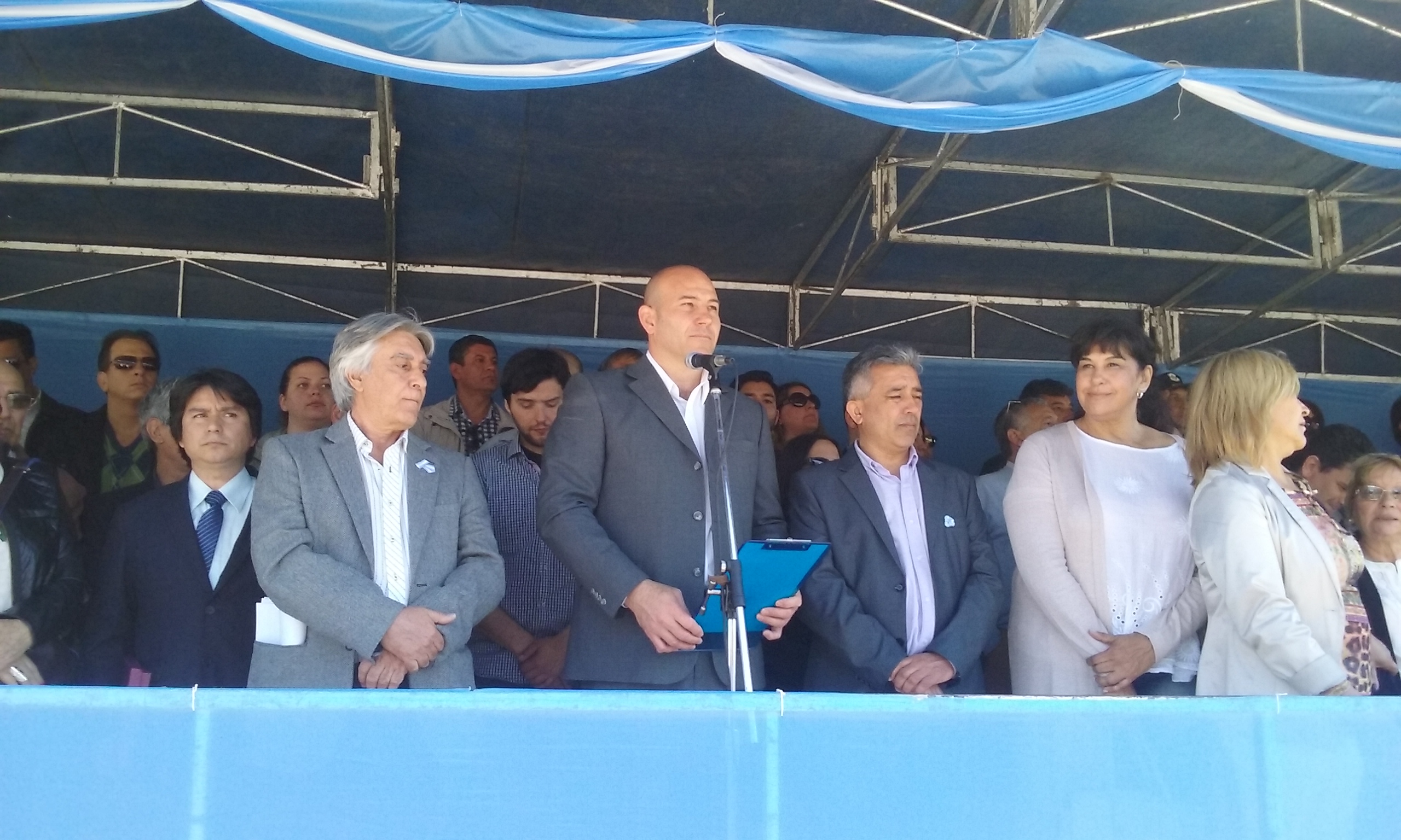 Un Molina encendido encabezó los festejos de Solano