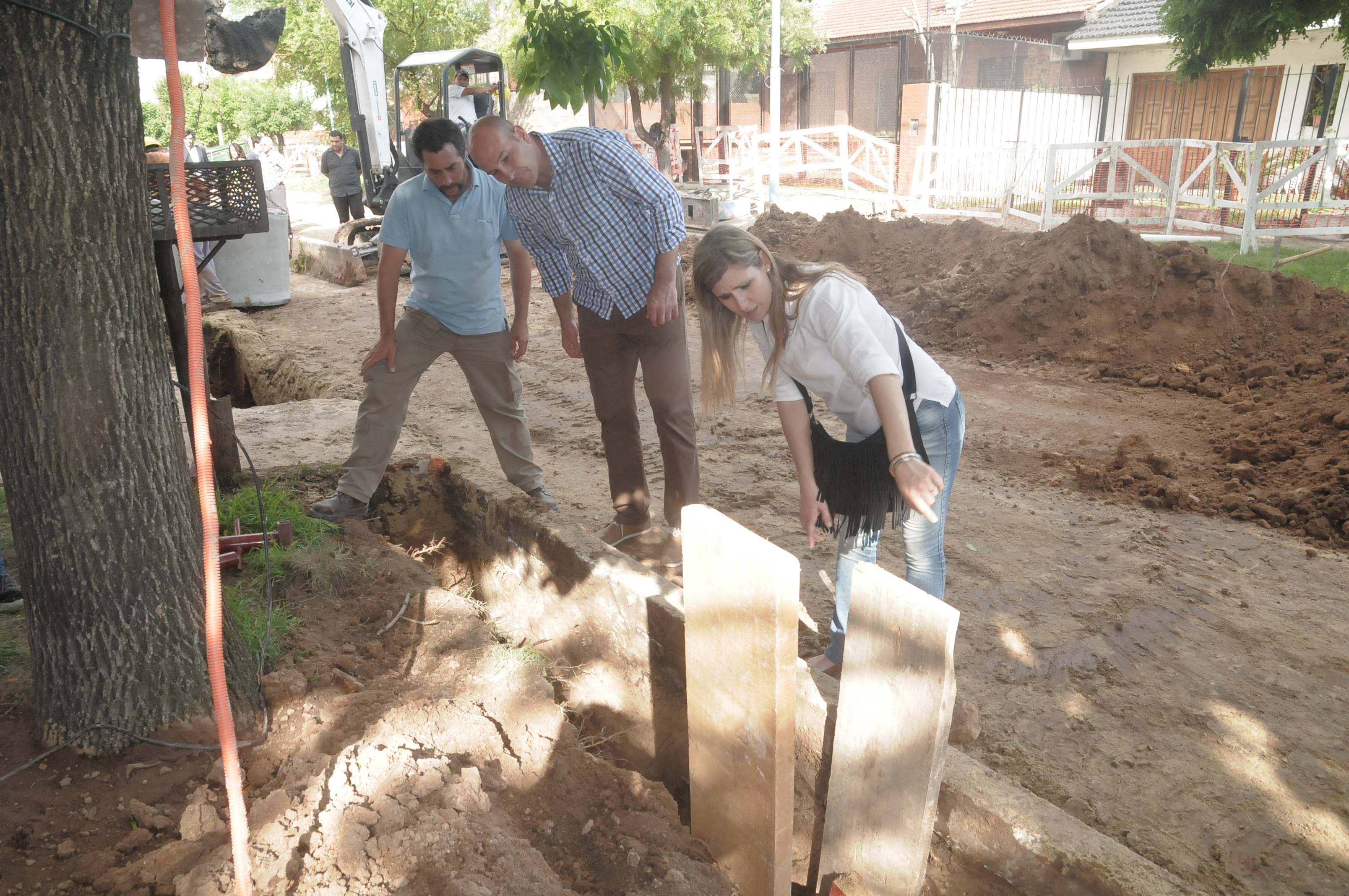 Molina recorrió obras de desagüe cloacal