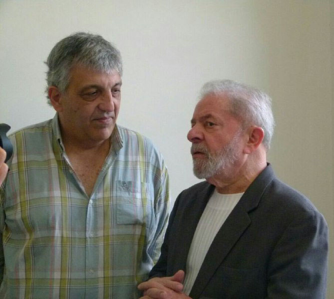Mario Lozano con Lula en Brasil