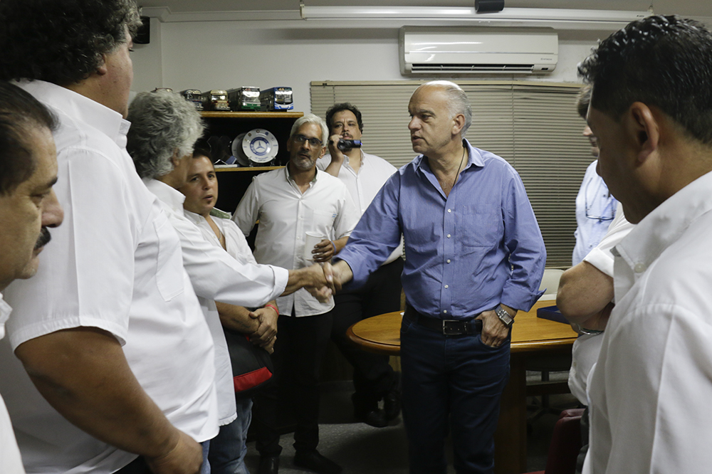 Lanús: La Línea 45 recibió la distinción “Valores del Barrio”