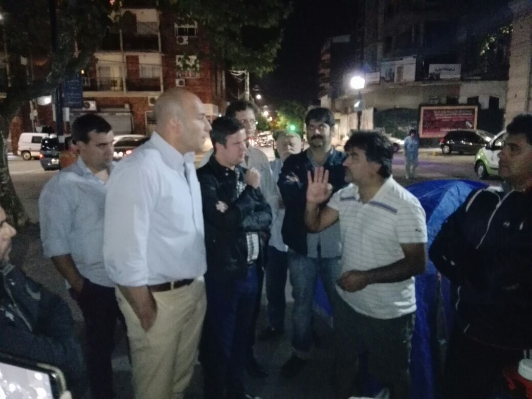 Martiniano debatió en la carpa docente