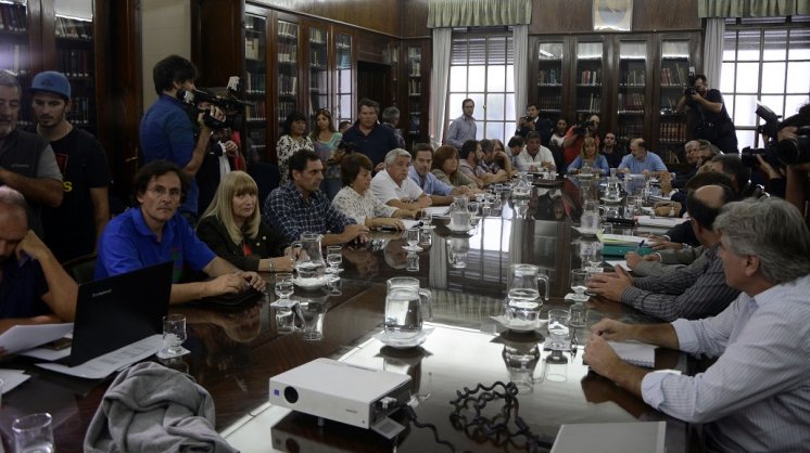 Primer acercamiento entre el Gobierno y los docentes