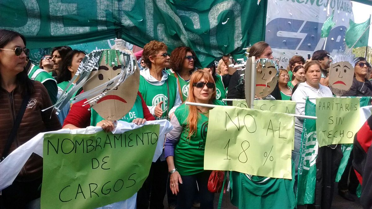 Masiva marcha de los gremios bonaerense y anuncian nuevos paros