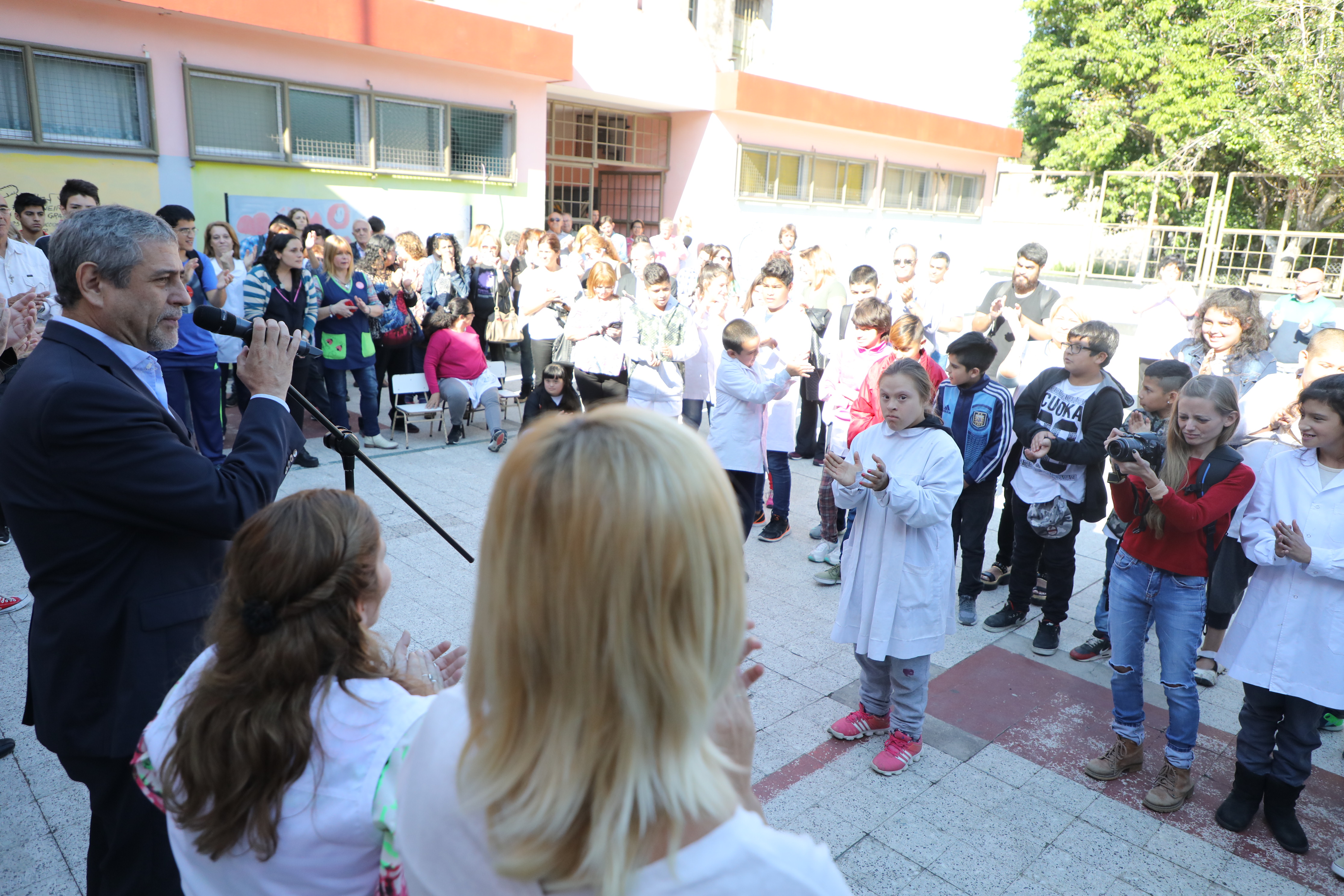 El municipio de Avellaneda comprará el edificio de dos centros educativos