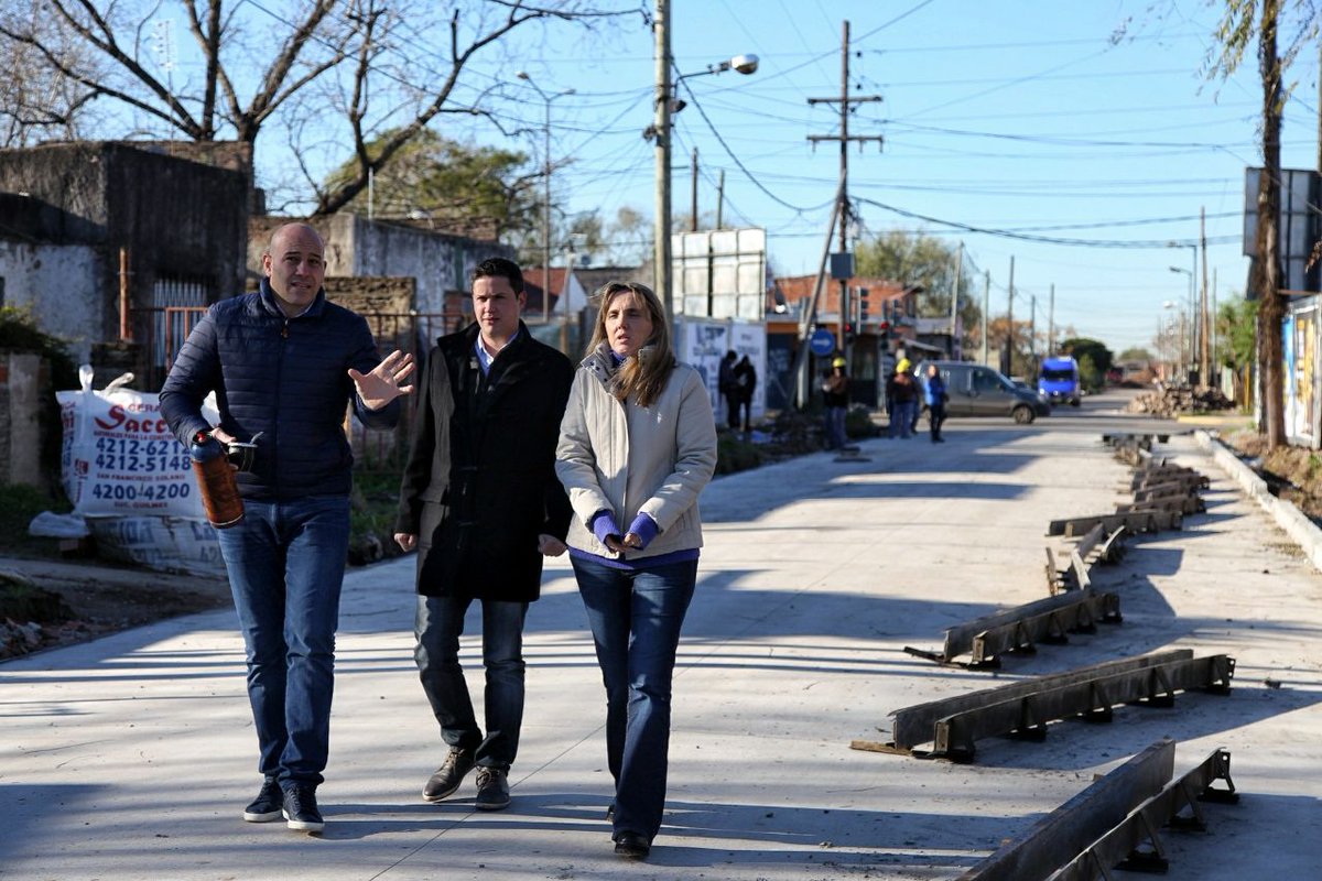 Molina recorrió obras junto a Gladys González