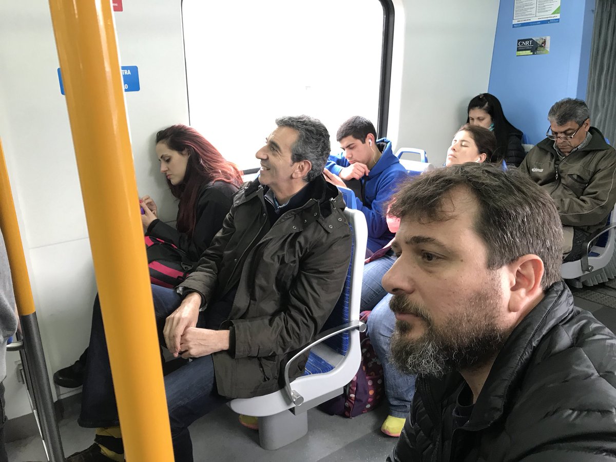 Randazzo se subió al tren y recorrió Quilmes y Avellaneda