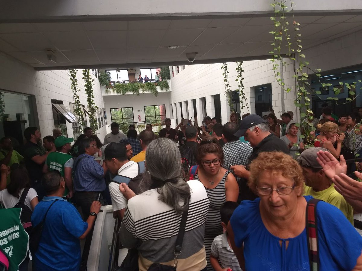 ATE protestó en el Palacio Municipal y habrá una nueva reunión