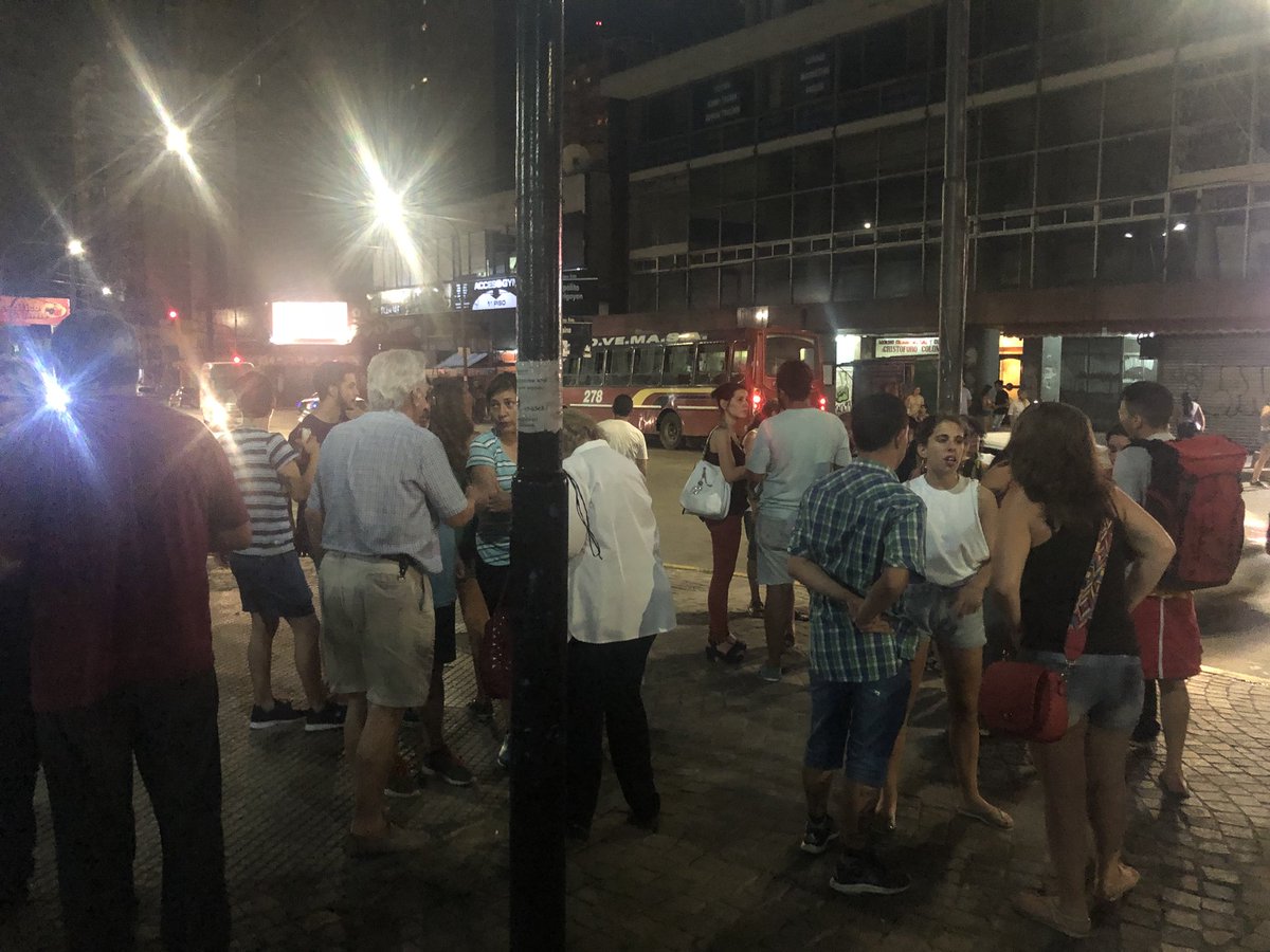 #Quilmes – Ruidazo por despidos y la basura