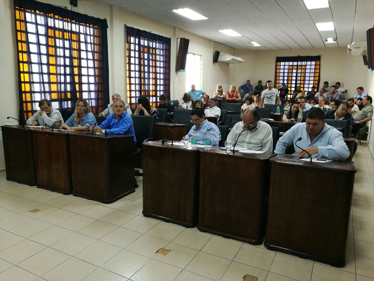 Lanús: el voto massista habilitó la  subasta de inmuebles municipales