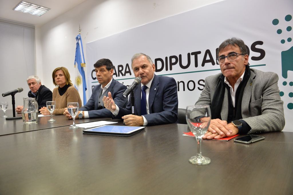 Diputados del PJ presentaron un proyecto en apoyo al Hospital El Cruce