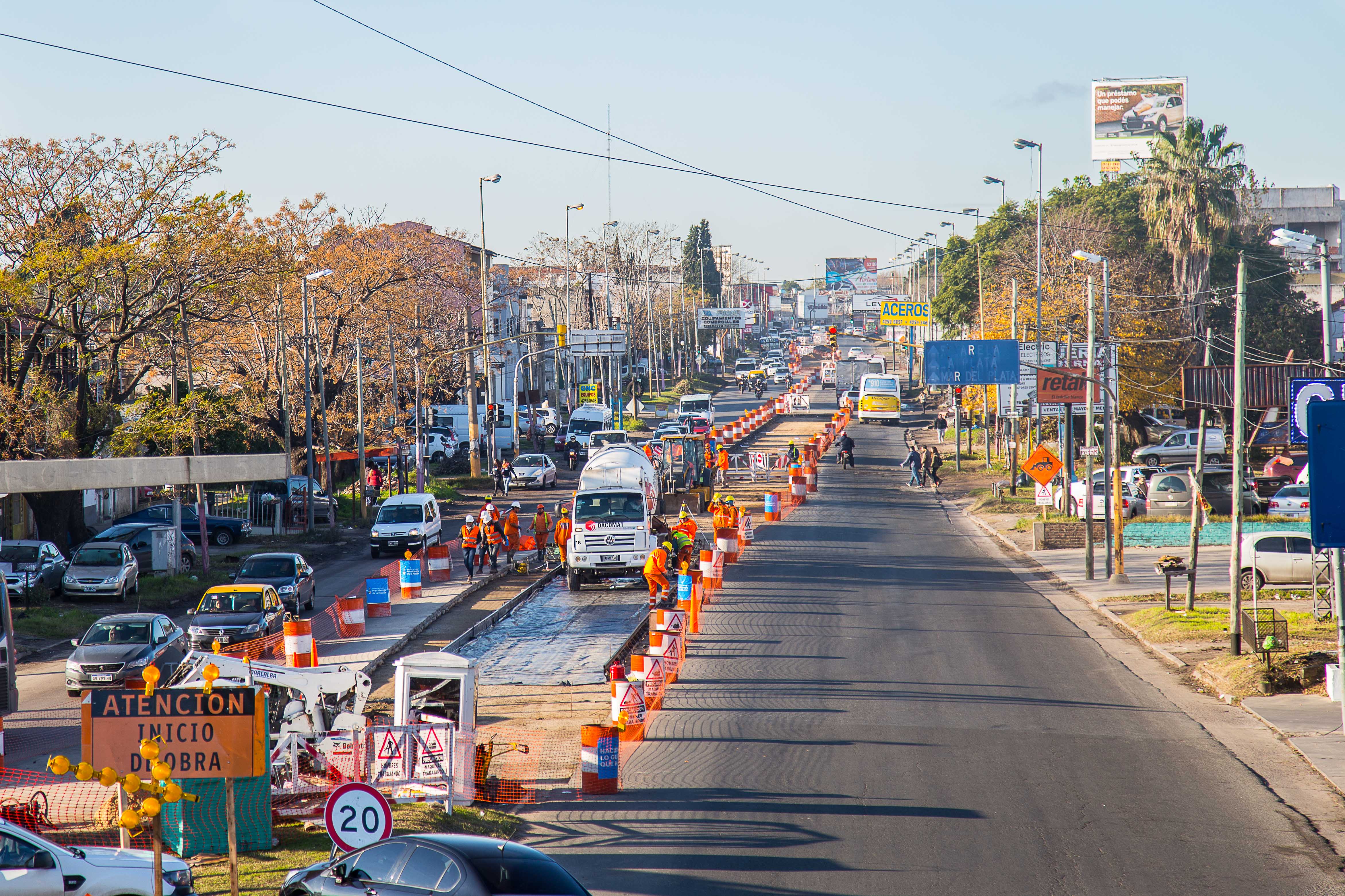 Molina y Dietrich recorrieron la obra del Metrobus