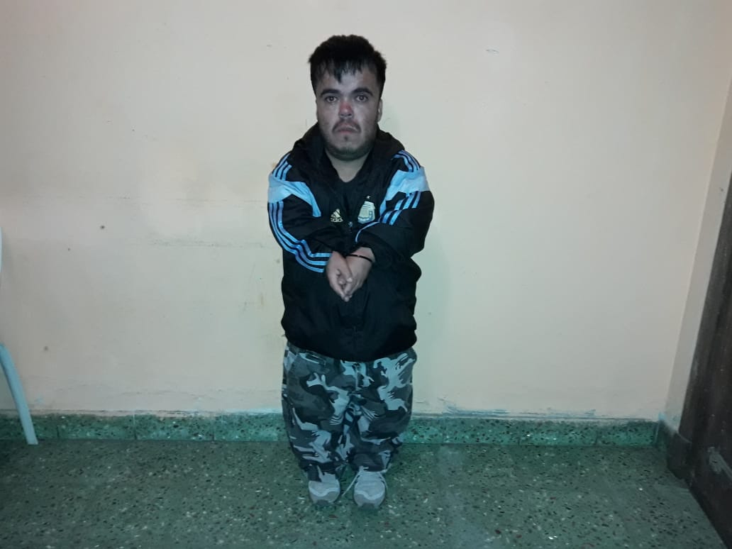 Un groso: de cantante famoso a detenido por venta de drogas