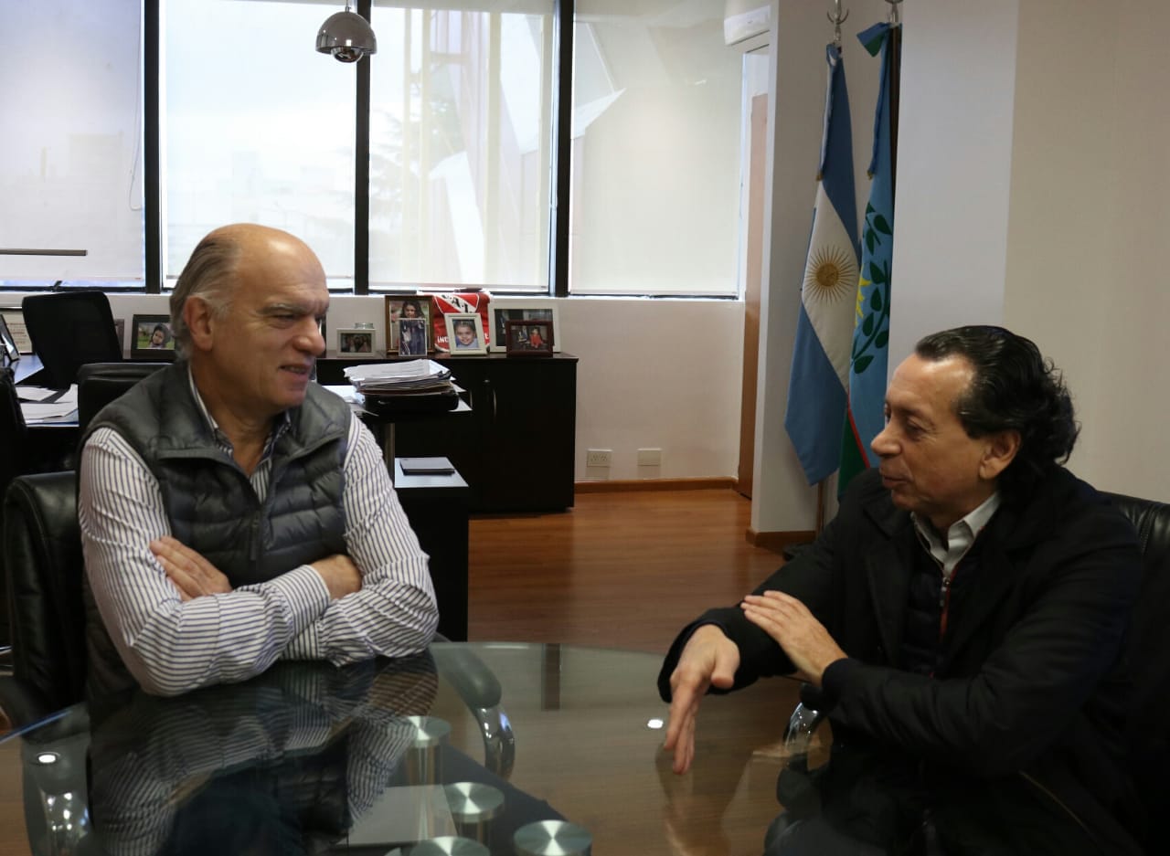 Grindetti y el ministro Sica reunidos por la situación de la industria textil
