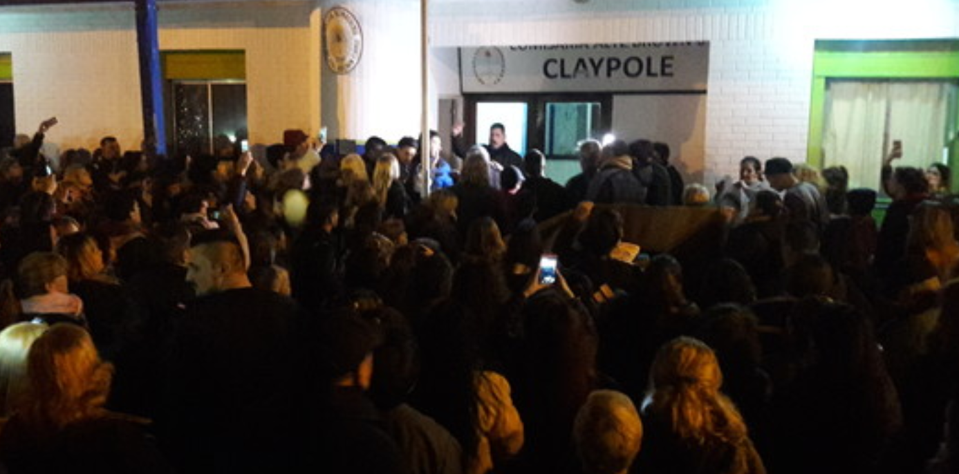 Claypole: tensión entre vecinos y el jefe distrital de Brown