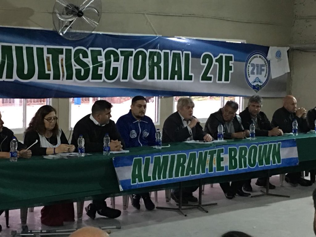 En Calzada, Gustavo Vera presentó la Multisectorial 21F de Brown
