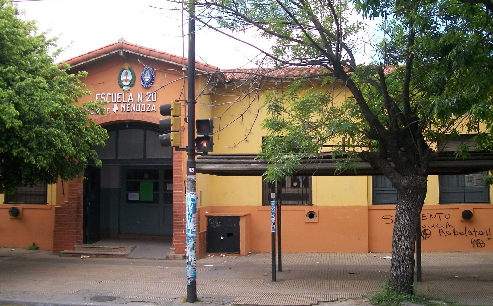 Obras, SAE, estufas y zapatillas, los temas de la comisión por el estado de las escuelas de Quilmes