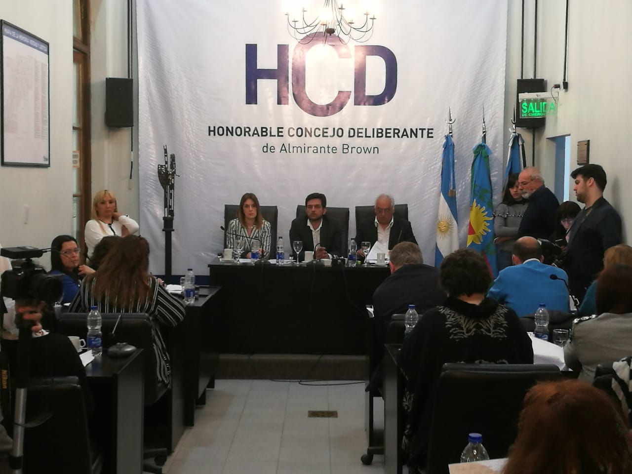 HCD Brown: gas y pensiones por discapacidad en el centro del debate