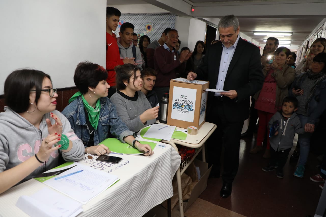 Estudiantes eligen los nombres de las escuelas que construye el Municipio