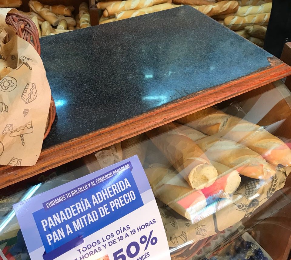 Comenzó el programa “Pan a mitad de precio”