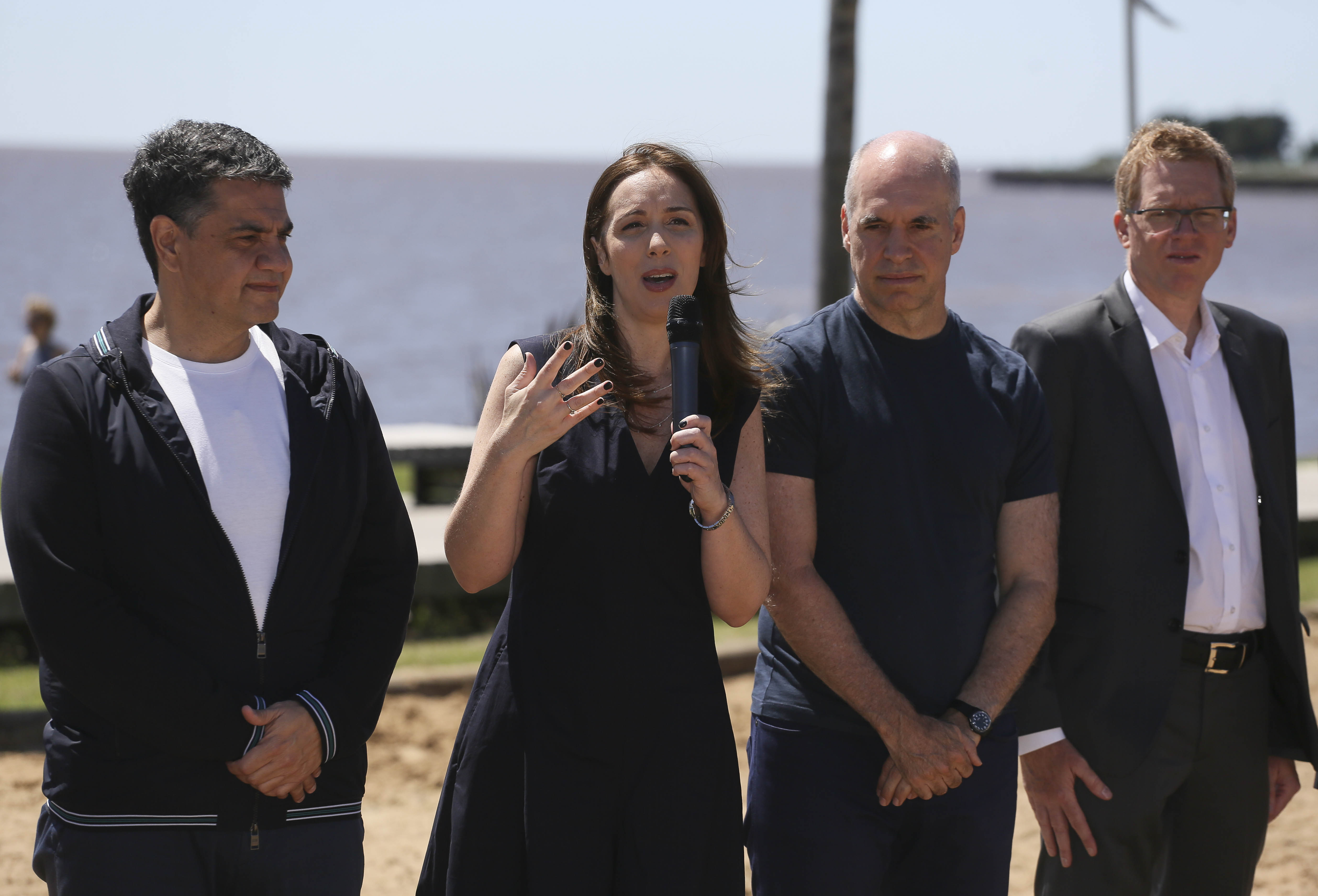 Vidal y Larreta anunciaron beneficios para quienes veraneen en la costa bonaerense