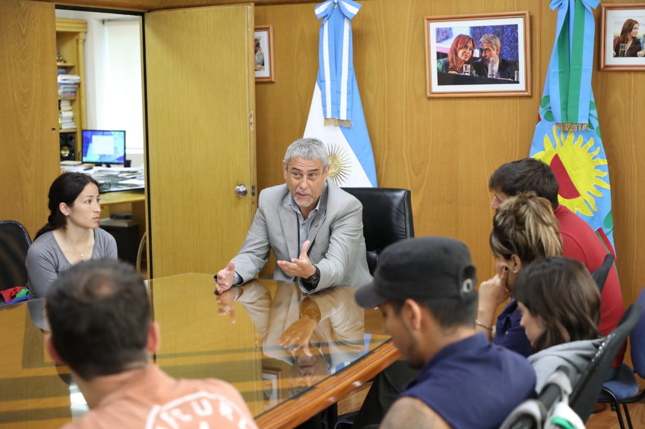 Ferraresi recibió a los despedidos de SIAM y trabajaron en el pedido de reincorporación