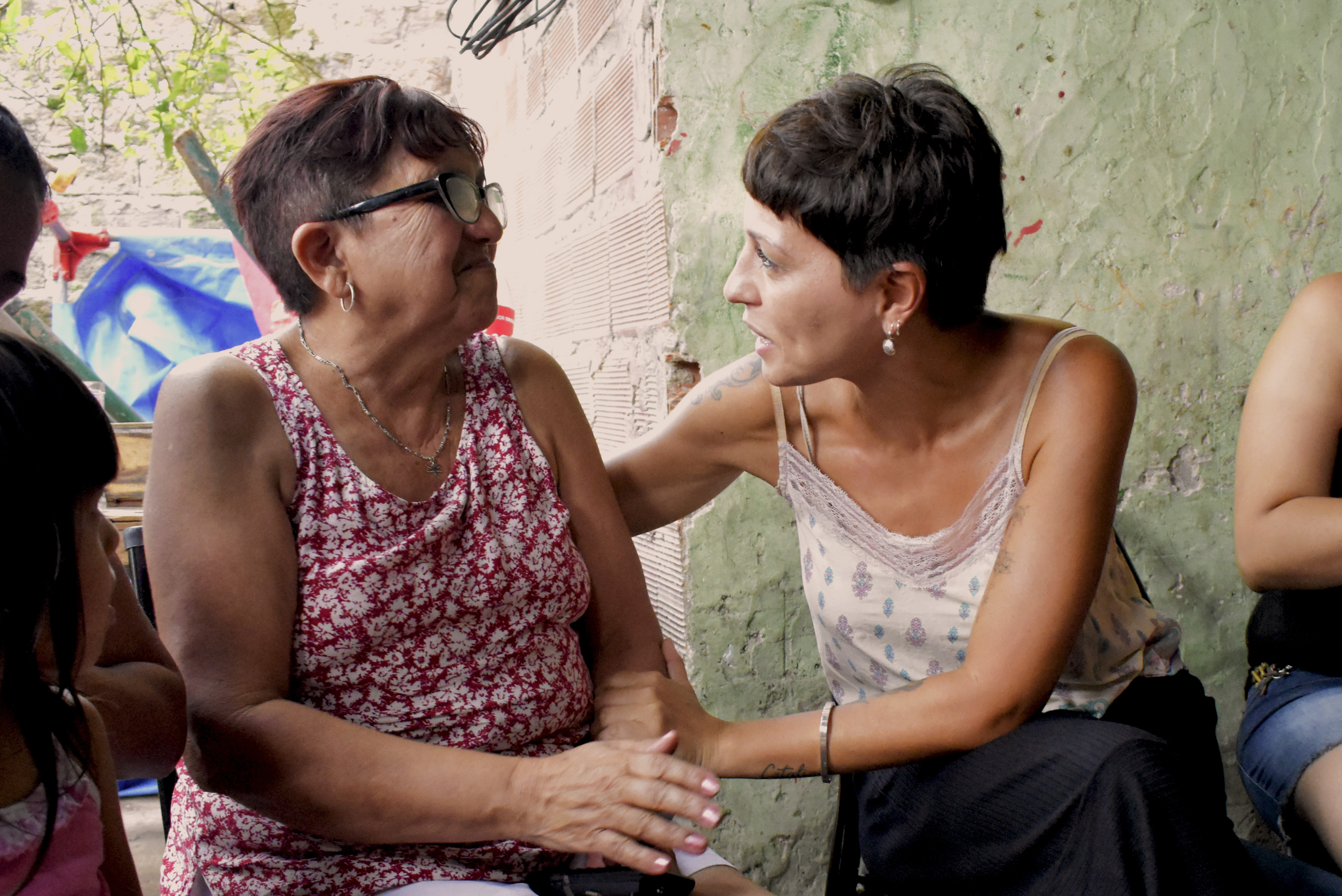 Mayra Mendoza ya arrancó la campaña