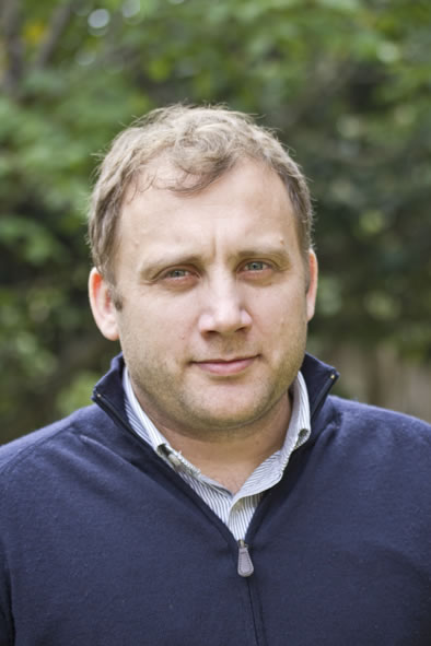 «Comparado en dólares, el servicio de telefonía celular en Argentina es caro y malo»